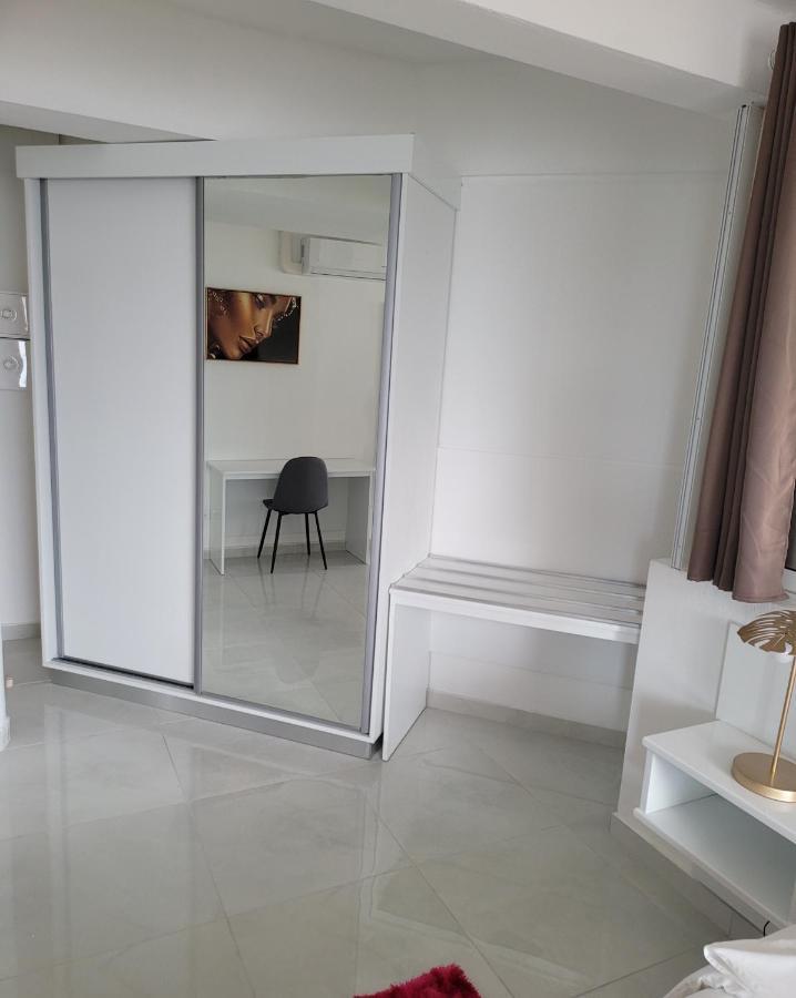 Hello Guyane Apartment Кайен Екстериор снимка