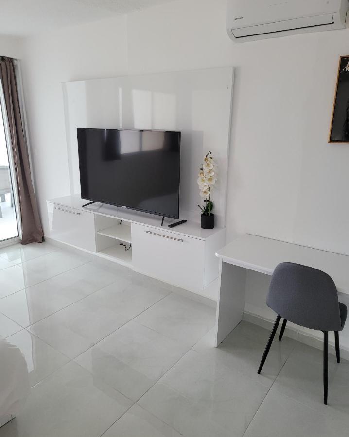 Hello Guyane Apartment Кайен Екстериор снимка